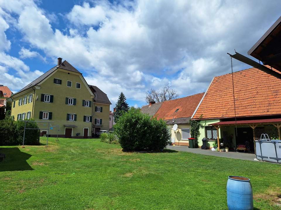 Altehrwürdiges Zinshaus mit Nebengebäuden - Deutschfeistritz