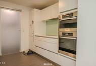 Großzügiges Wohnhaus mit Pool