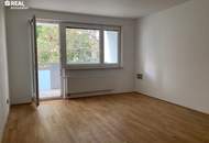 Tolle Familien-Wohnung: 3-Zimmer mit Loggia und Grünblick nahe Wolfrathplatz