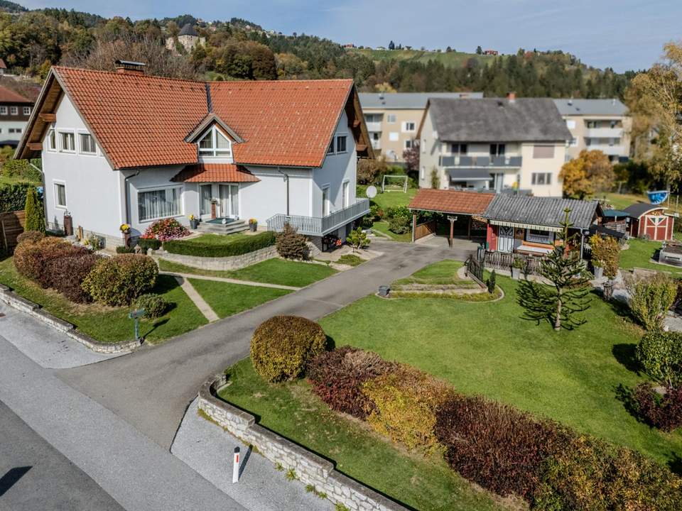 Familienfreundliches Haus mit großem Grundstück &amp; Sauna