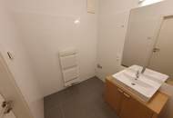 Modernes Wohnen in zentraler Lage - 4-Zimmer-Wohnung in der Körösistraße