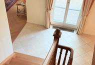 Repräsentative Villa mit Indoorpool