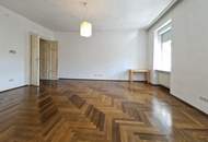 Große 2-Zimmer-Altbauwohnung im 3. Liftstock nahe Palais Lichtenstein