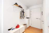 ++Naschmarkt++ Well-kept 1.5-room attic apartment with terrace!