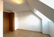 Ruhige DACHWOHNUNG mit Süd-Terrasse/Freiblick-generalsaniertem Neubau-Staudgasse-PRIVAT