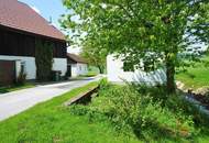 Bauernhaus mit Nebengebäude und Feldern in Durchham