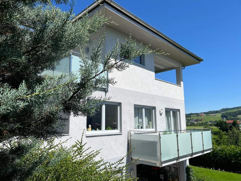 2-Zi.-Wohlfühlwohnung mit großem Balkon in ruhiger Lage in Mondsee