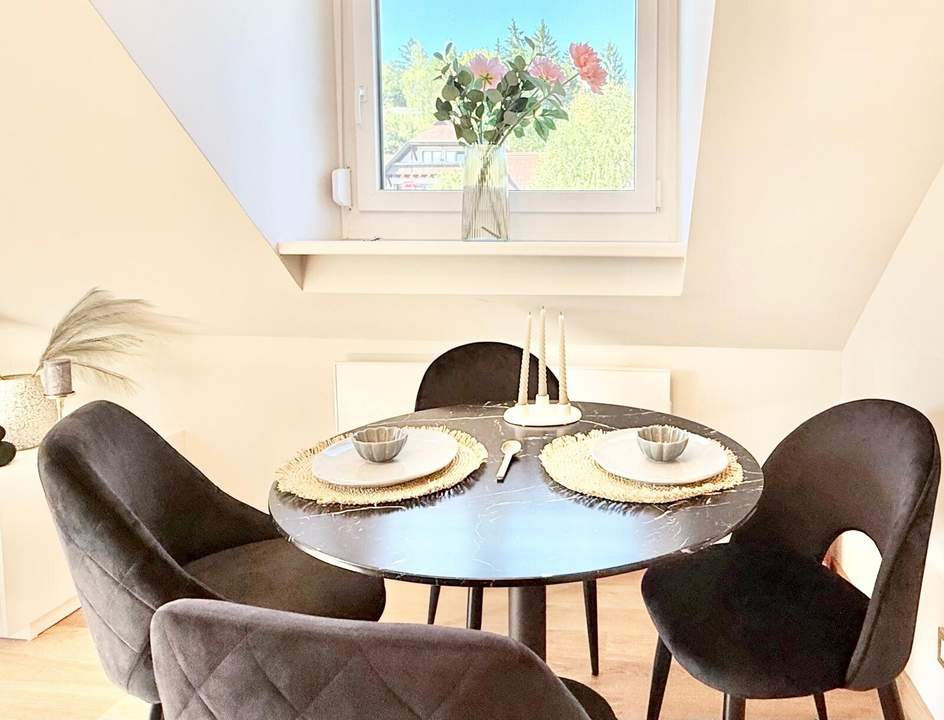 Velden am Wörthersee - Entzückende 2-ZI Dachgeschosswohnung in zentraler Lage