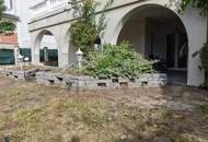 Außergewöhnliches Einfamilienhaus mit zwei Wohneinheiten, großem Garten und Gästehaus in Leobendorf