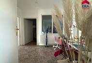 NEU: Viel Platz für Familie, Hobby und Werkstatt – Einfamilienhaus mit 4 Garagen und neuem Dach