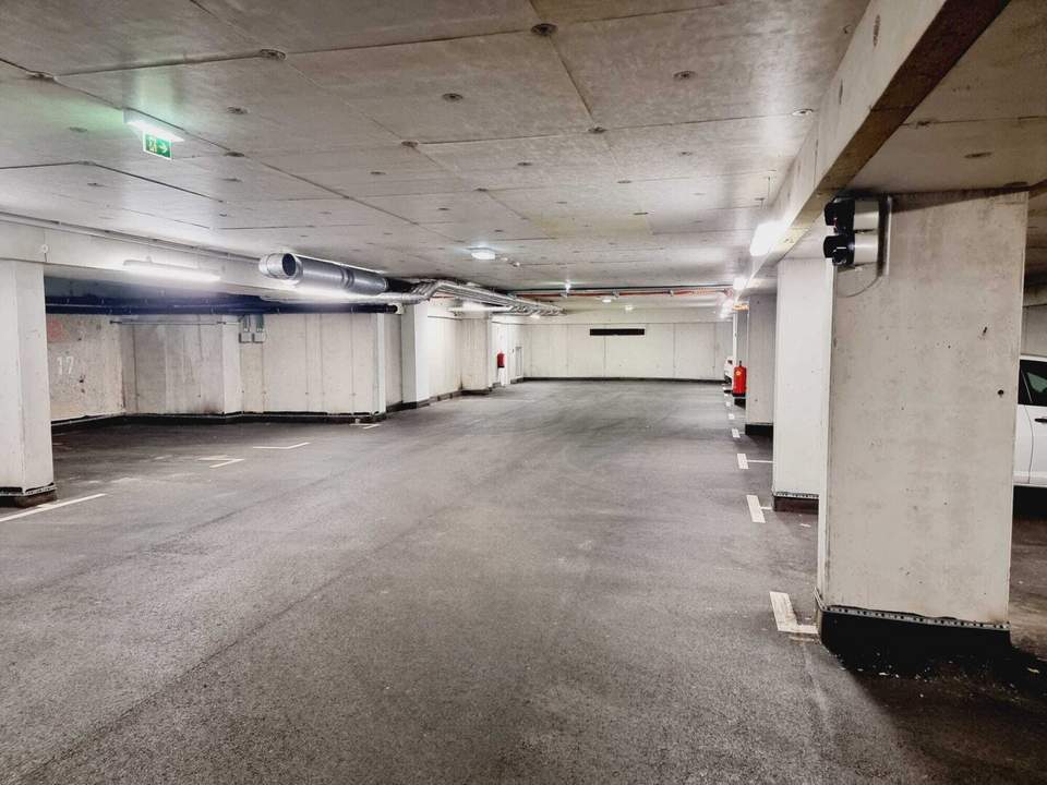 Tiefgaragenplatz in modernem Neubau