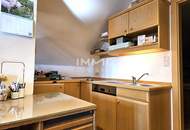 Repräsentative Villa in Zwettl mit 2137 m² Grundstück - Wohnen und Arbeiten stilvoll vereint