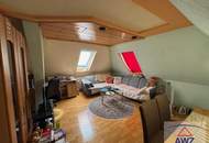Dachgeschoss-Wohnung im Zentrum!