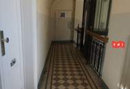Singleapartement im Dachgeschoss***Klima***nue saniert