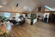 Großzügiges Wohnhaus mit 2 Wohneinheiten und Pool in zentrumsnaher Lage