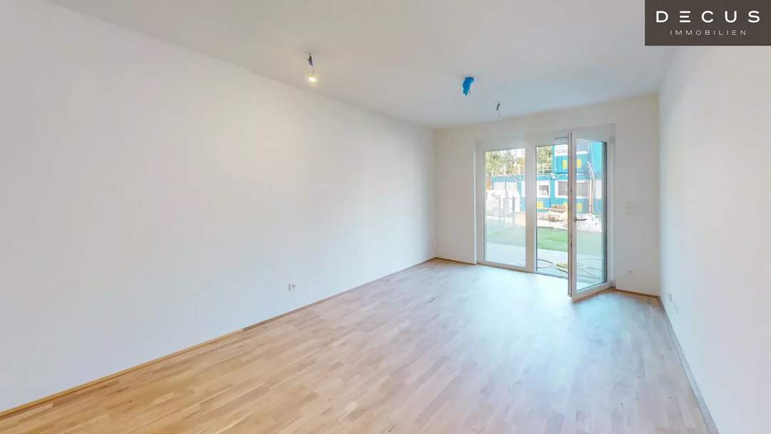 / EIGENGARTEN / 2 ZIMMER / TERRASSE / VERFÜGBAR AB SOFORT