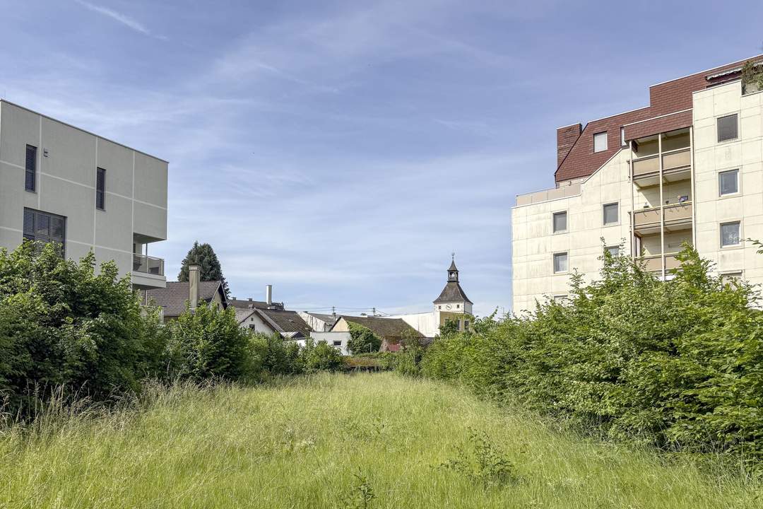 Grundstück mit Altbestand und Projektidee im Herzen von Vöcklabruck