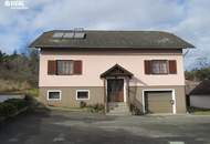 Idyllisches, seniorengerechtes Landhaus mit Nebengebäude und Garten