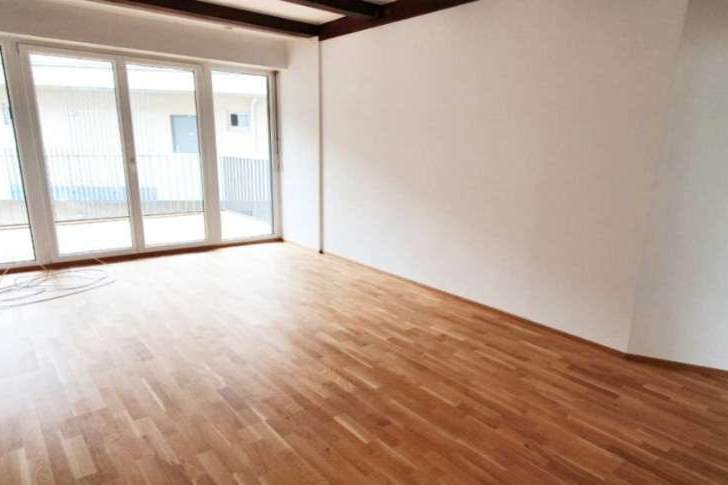 Großzügige 5-Zimmerwohnung + Essküche, 250 Meter vom LENDPLATZ entfernt, Balkon, WG-tauglich, Wohnung-miete, 1.490,00,€, 8020 Graz(Stadt)