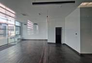 PRODUKTIONS- UND HALLENFLÄCHEN IN HOCHMODERNEM BUSINESSPARK SAMT DIREKTEM BAHNANSCHLUSS MITTEN IN DER STADT