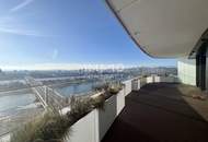Außergewöhnlicher Balkon, Sonne fast den ganzen Tag, Ausblick wohin das Auge reicht: Neubau Erstbezug DANUBEFLATS