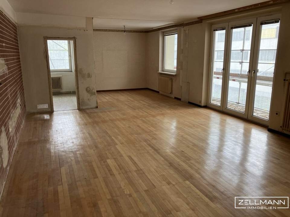 LAGE-LAGE "Am Himmelhof" renovierungsbedürftige Großwohnung | ZELLMANN IMMOBILIEN