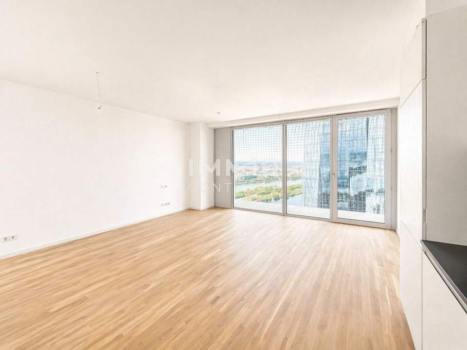 Urban Luxury Studio in 33. Etage: DC2 Tower