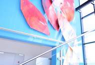 Ihr neuer Firmenstandort: Moderne Gewerbeimmobilie in Laßnitzhöhe - Büro- und Geschäftsräumlichkeiten auf 136 m² mit erstklassiger Ausstattung, KFZ-Abstellplätzen, E-Ladestationen &amp; Klimaanlage! Vereinbaren Sie gleich einen Termin!