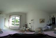 Kreative Villa mit Wintergarten und Nebengebäude