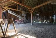 "Zauberhafter Dreikanthof mit großem Gartenparadies bei Tulln"