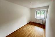 Neu sanierte, 2-Zimmerwohnung mit Balkon und Ausblick ins Grüne!