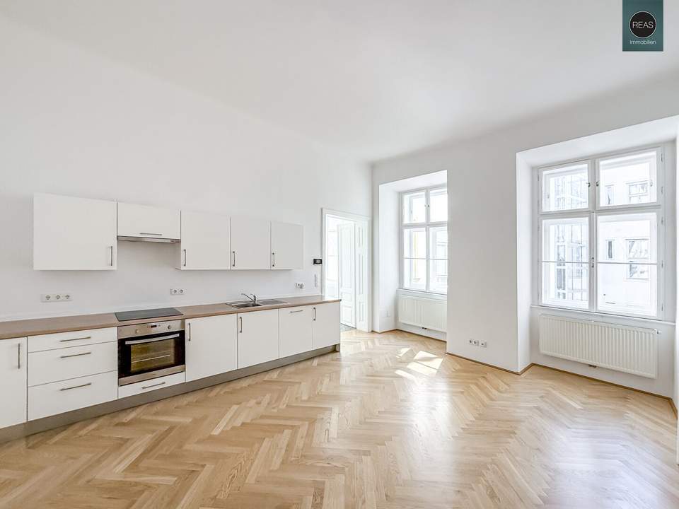 BÜRO in historischem Denkmal-Haus in Toplage der Innenstadt!