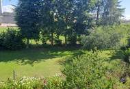 Solides Wohnhaus mit Nebengebäude und Pool in Kallham