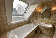 Bregenz - Zentrale Innenstadtlage, auf fast 90 m2 Wohnfläche, 3. Stock, Aussicht von 2 Balkonen auf die Dächer der Stadt.