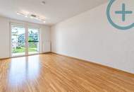 Pool inklusive: Moderne Neubauwohnung mit Loggia