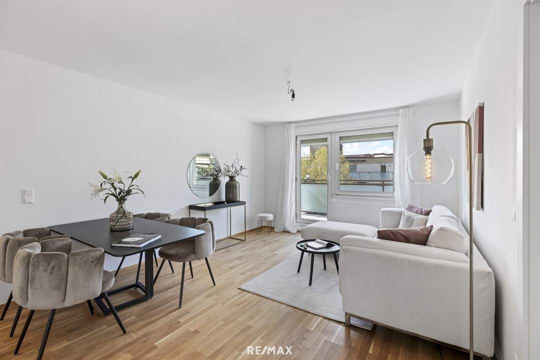 Dachgeschoss in bestem Zustand, 3,5 Zimmer in Ruhelage, große Terrasse.