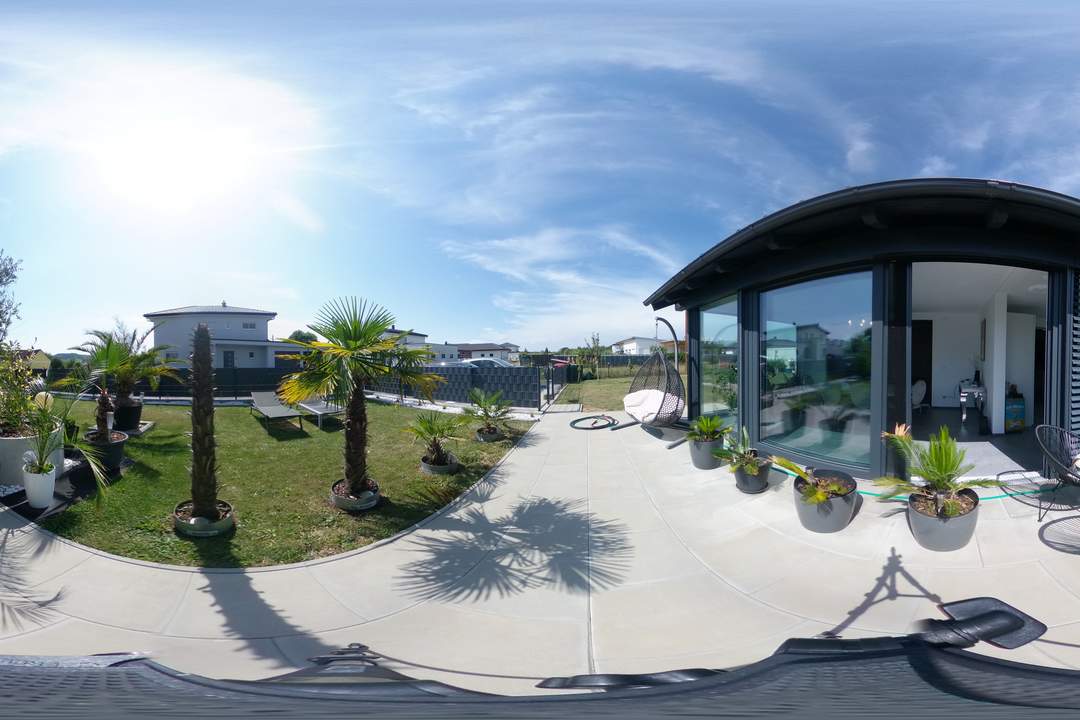 Neuwertige Doppelhaushälfte in ruhiger Ortsrandlage