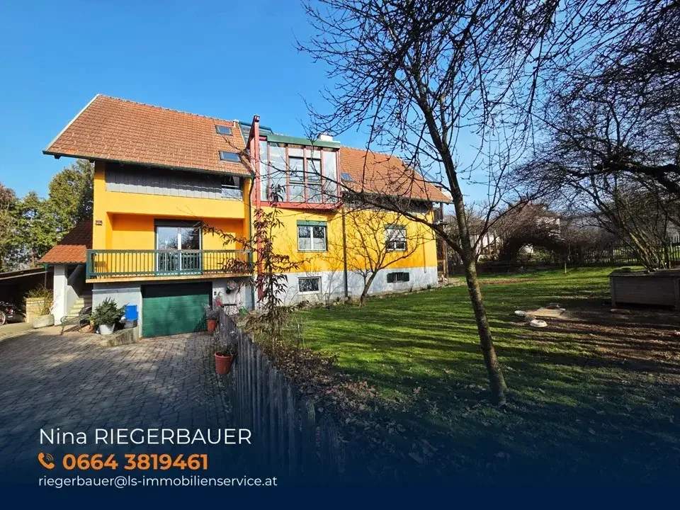 Großzügiges Wohnhaus mit bis vor Kurzem betriebener Tierarztpraxis und vielseitigen Nutzungsmöglichkeiten