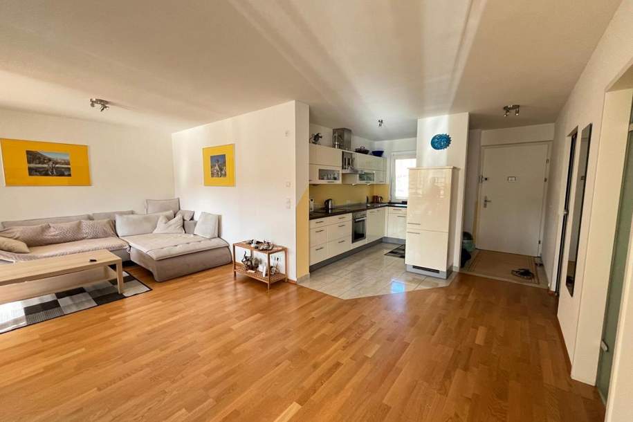 Helle 2,5-Zimmer-Wohnung mit verglaster Loggia und Tiefgarage in Götzens, Wohnung-kauf, 398.000,€, 6091 Innsbruck-Land