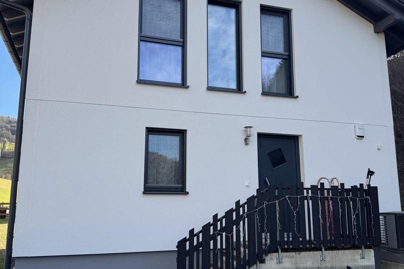 Neuwertiges Niedrigenergie-Einfamilienhaus in ruhiger Grünlage, Haus-kauf, 397.000,€, 2832 Neunkirchen