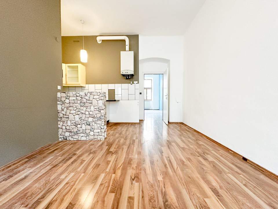 Hell, Blick auf die Kirche