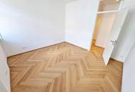 Ein Altbau, der verzaubert! Umfangreich und hochwertig sanierte Wohnschönheit mit großem Balkon und effizienter Erdwärme! Viel Privatsphäre + Viel Raum + Viel Grün!