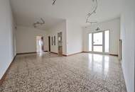 ca. 1.800m² Halle mit Rampen und ebenerdiger Einfahrt | 250m² Büro
