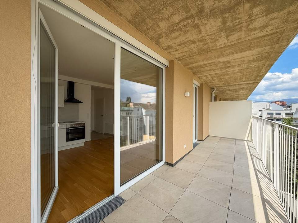 +++ SCHLOSSBERGBLICK +++ Stylische 2-Zimmer-Wohnung mit großzügigem Balkon