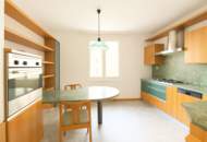 Großzügige 3-Zimmer Wohnung in ruhiger Seitenstraße Nähe U-Bahn U1