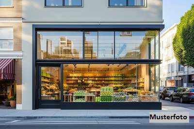 Attraktives Wohn- und Geschäftshaus mit Balkon und Terrasse