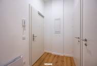 Sanierter Altbau mit modernem Neubau