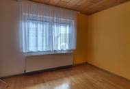 GEPFLEGT IM 2.?OBERGESCHOSS MIT ZWEI BALKONEN, GARAGE UND EIGENEM GARTEN