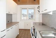 Geräumige 3 Zimmer Wohnung mit Loggia! WARMMIETE! WG Eignung inklusive Tiefgaragenstellplatz!