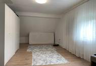 ***OPEN HOUSE, Freitag, 7. August 2026 von 13 - 16 Uhr*** Renovierungsbedürftiges Einfamilienhaus mit Nebengebäude in sonniger Lage nahe Schärding